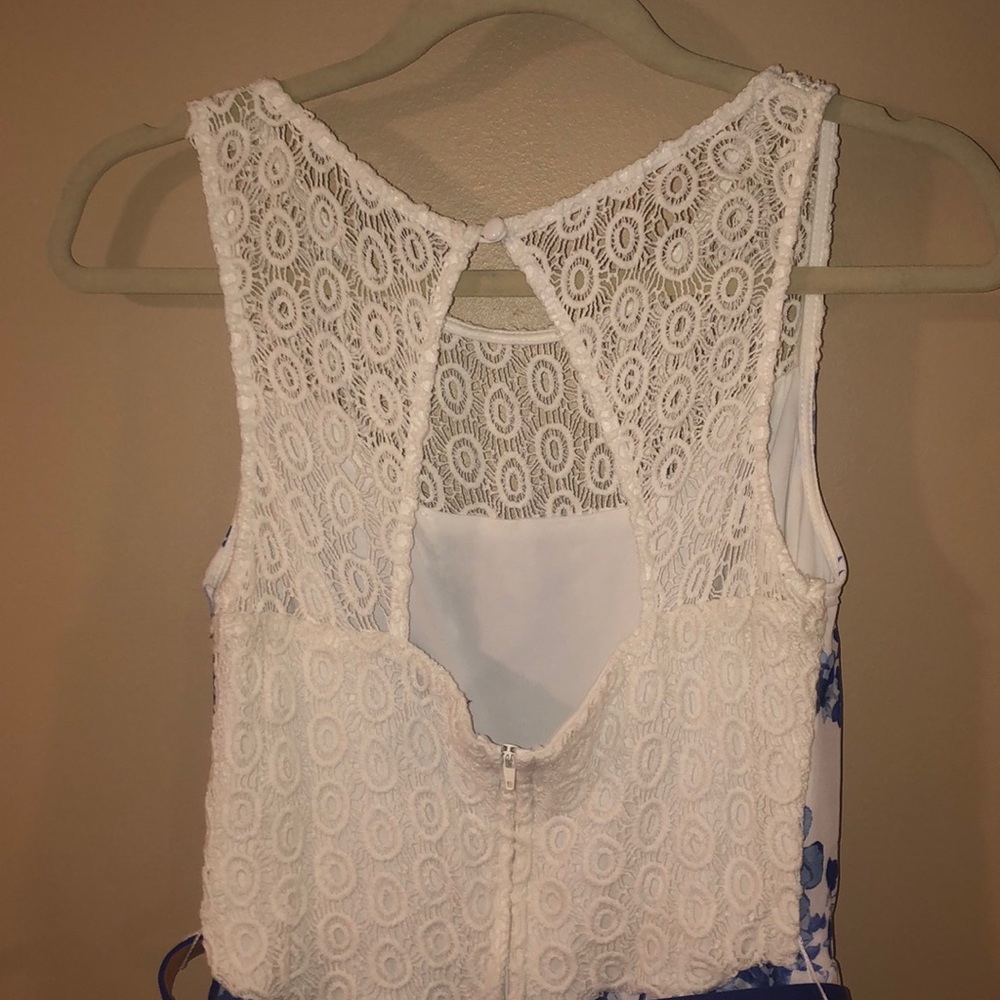 Dress - Picture 4 of 6